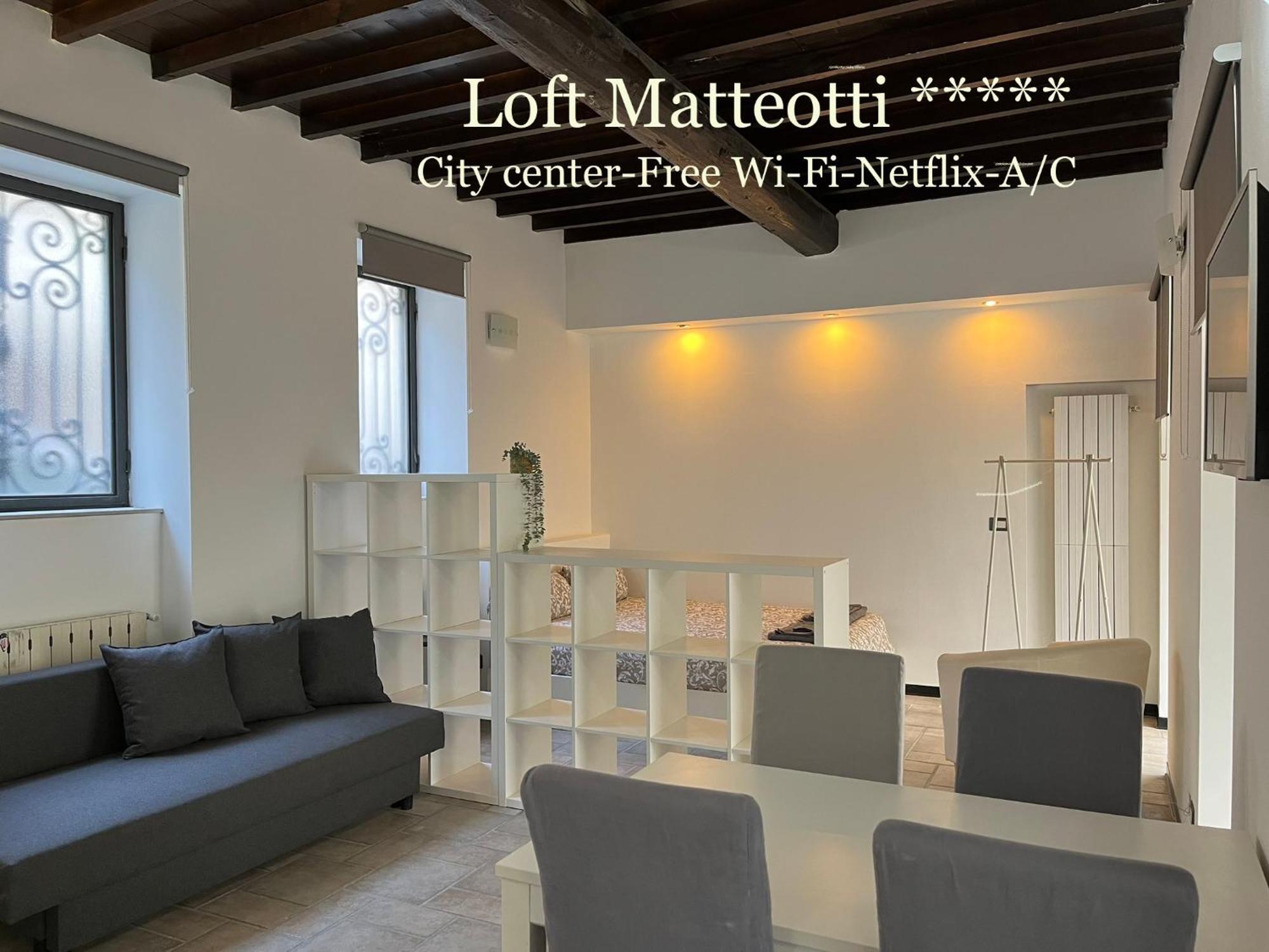 Loft Matteotti - Studio In Centro 布斯托阿西齐奥 外观 照片