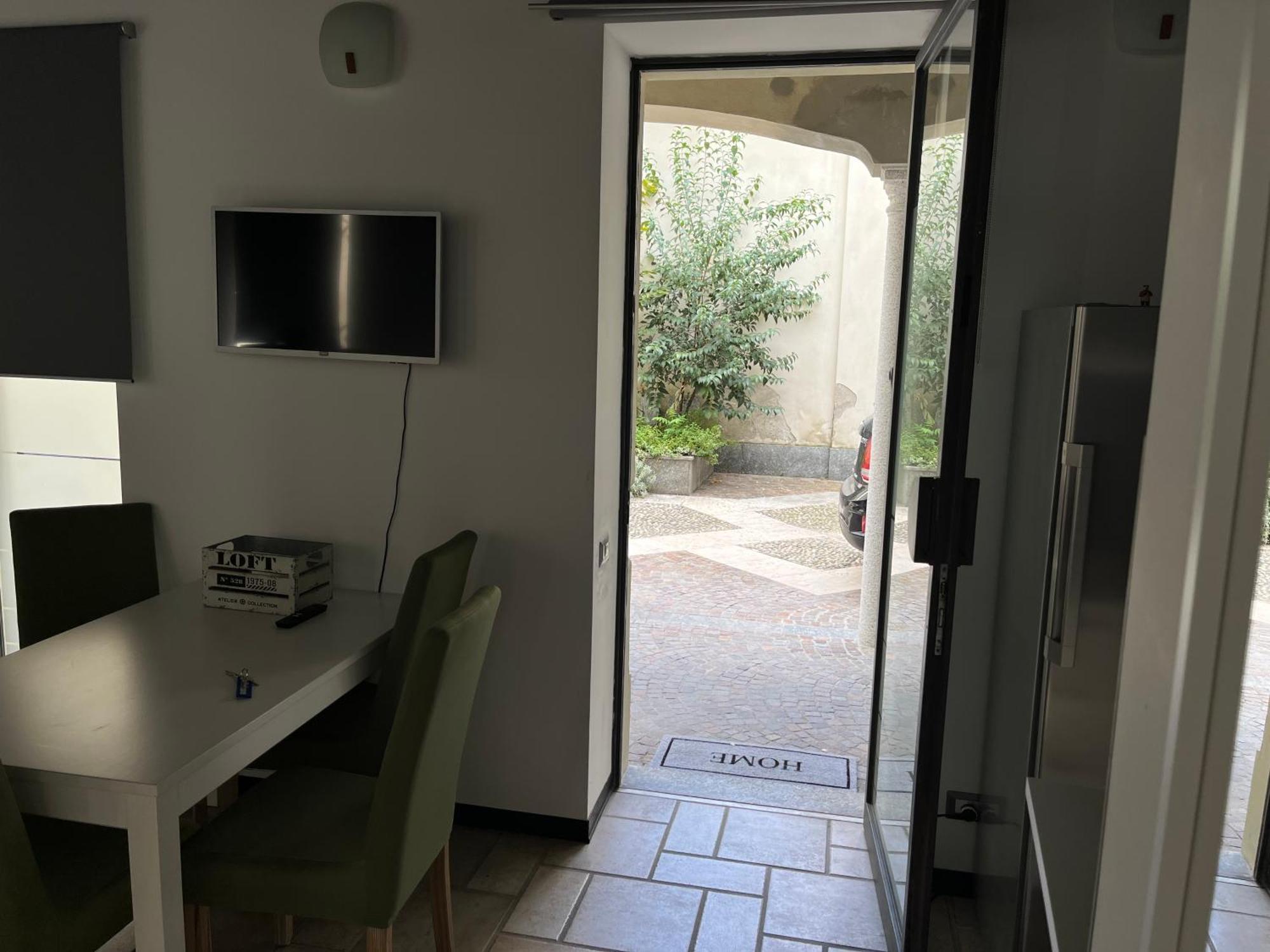 Loft Matteotti - Studio In Centro 布斯托阿西齐奥 外观 照片